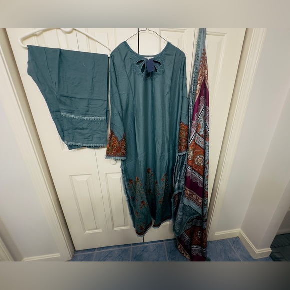 Teal and Purple Embroidered Salwaar Kameez and woolen shawl in size 24” - Picture 1 of 13